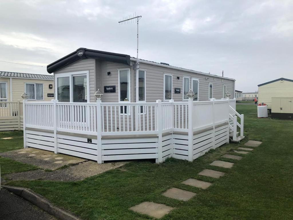 The Sherbourne Villa Selsey Exteriör bild